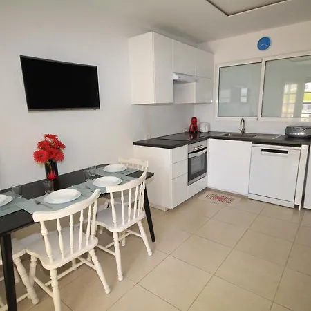 Americas - 2 Bedrooms - Flayla-a *