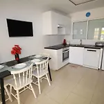 Americas - 2 Bedrooms - Flayla-a *